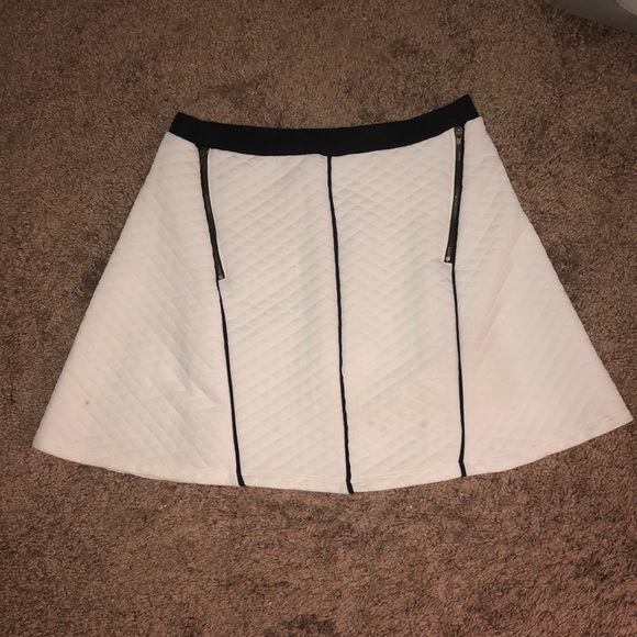 sophia & zeke Dresses & Skirts - White/Black Zippered Skirt